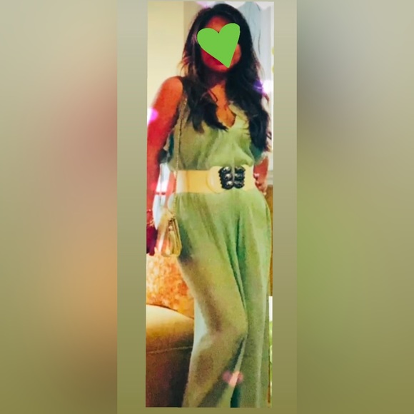 A beautiful jumpsuit -Aesthetic Pistachio green 💚 - Picture 4 of 5
